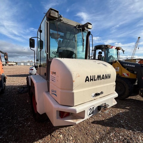 WhatsApp Image 2025-11-17 at 16.36.25(1)